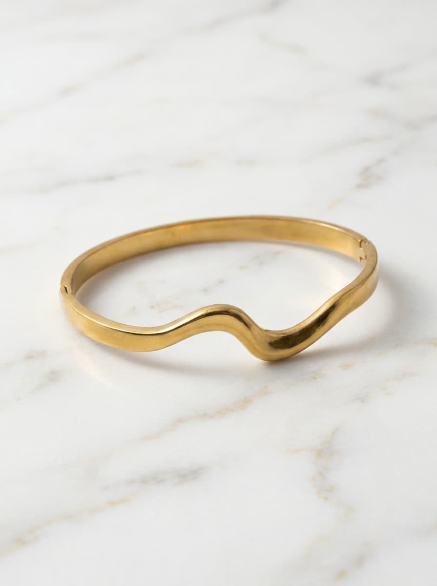 Bracelete Onda Dourado Aço Inox 316L Feminino — imagem 2