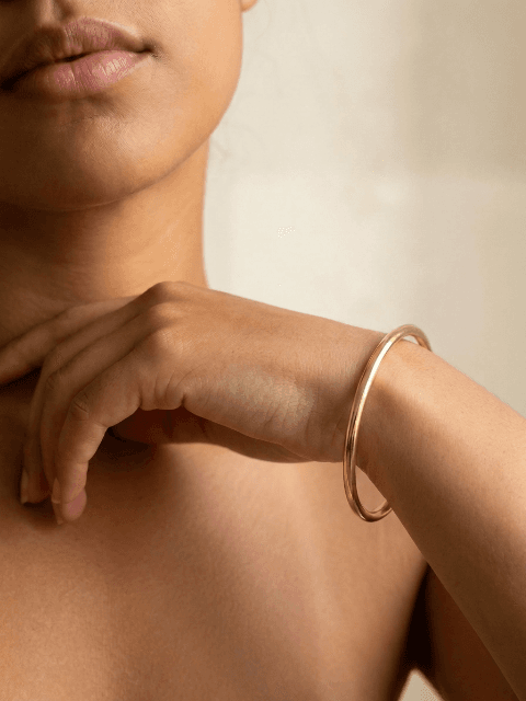 Bracelete Liso Redondo Dourado Aço Inox 316L Feminino — imagem 1