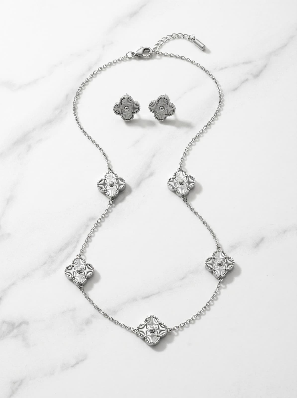 Conjunto Colar Longo Brincos Trevo Virgínia Prata Aço Cirurgico — imagem 2